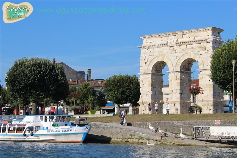 Arc de Saintes in der Nähe von Laguna Lodge Residence am Atlantikküst Frankreich
