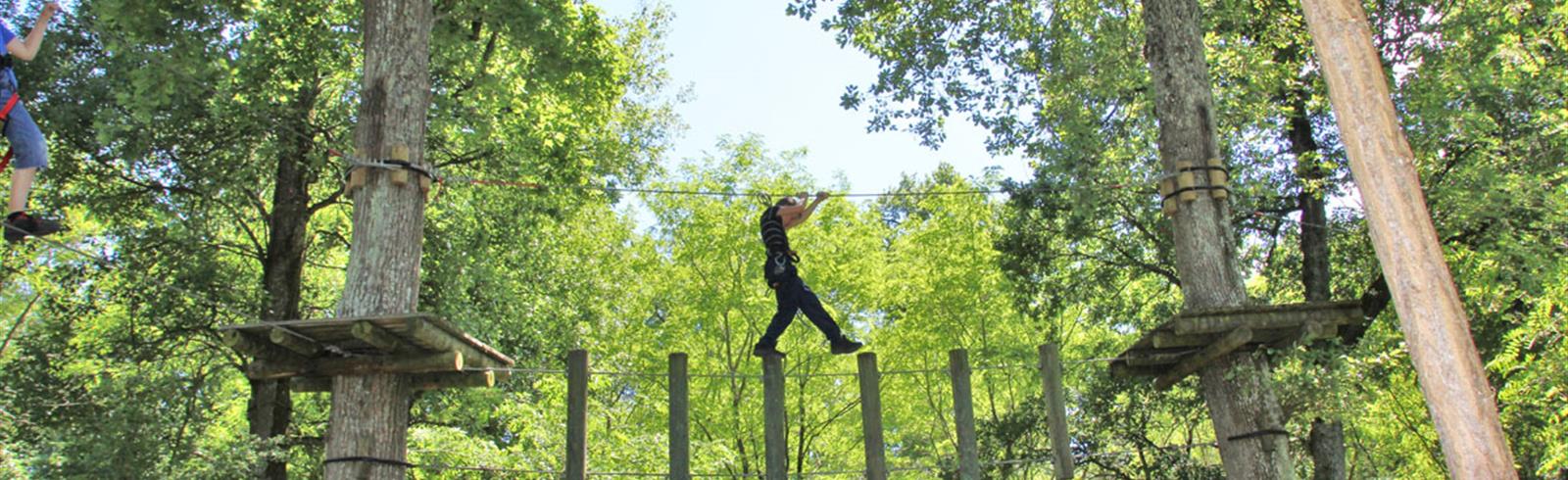 Baumkletterparcours Parc Aventure La Gataudière in der Nähe von Laguna Lodge Résidence am Atlantikküste Frankreich